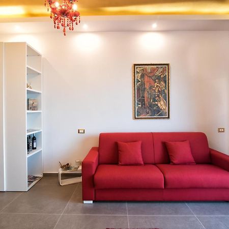 A Due Passi... Apartment จีอาร์ดีนี นักซอส ภายนอก รูปภาพ